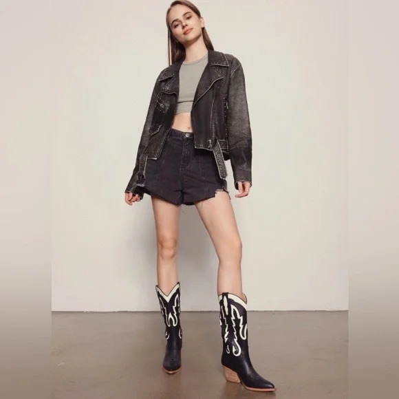 Miracle Miles Black Cream Faux Leather Western Boots - Picture 2 of 3